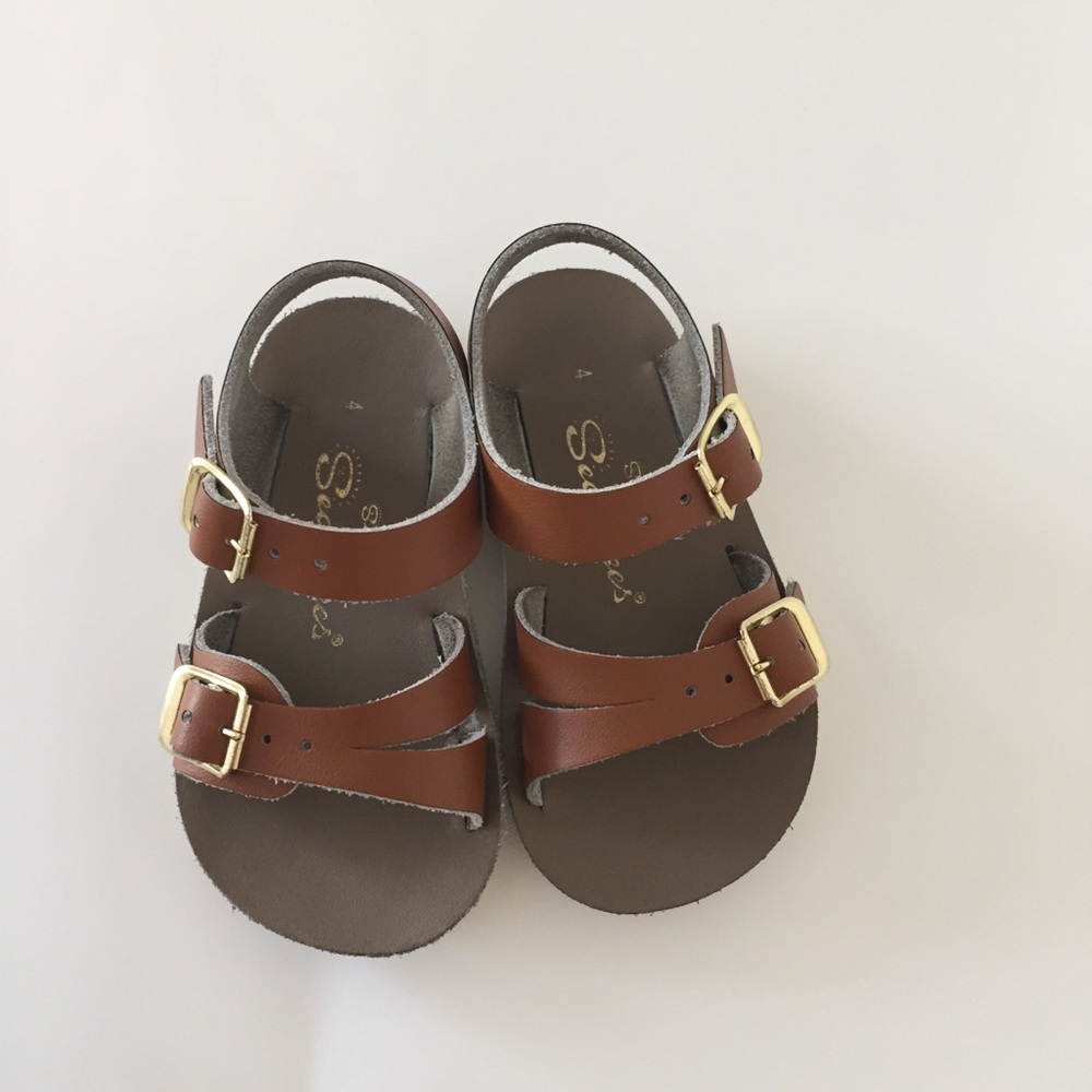 SOLDSunSan seawees in tanSOLD